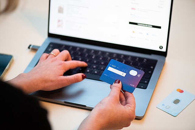 خرید از فروشگاه های اینترنتی در تورنتو